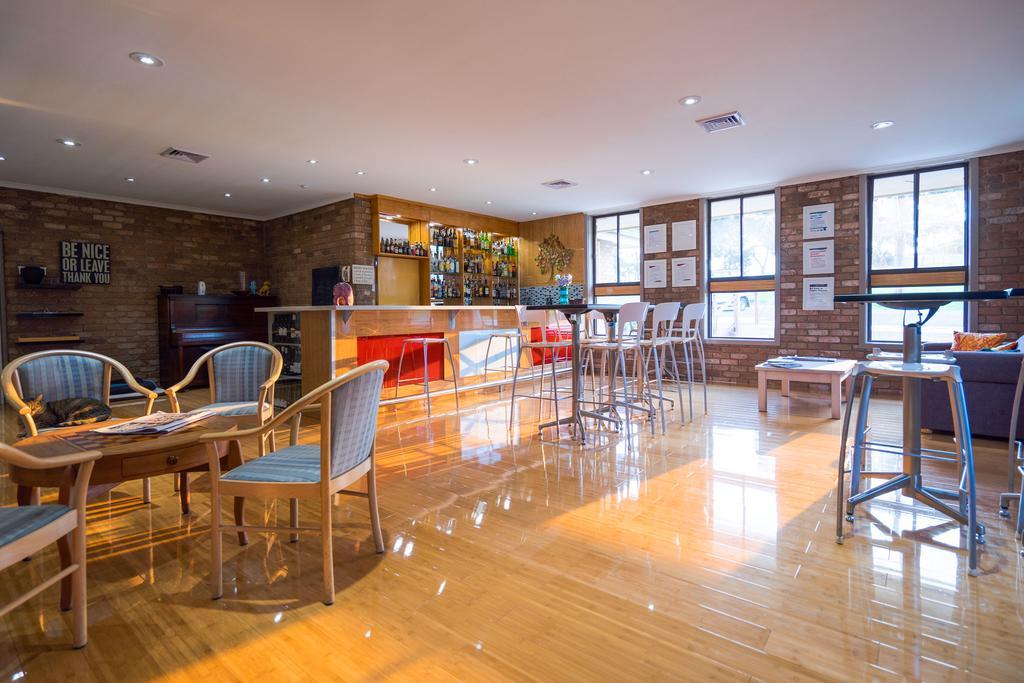 Farnham Court Motel And Restaurant Морвел Екстер'єр фото