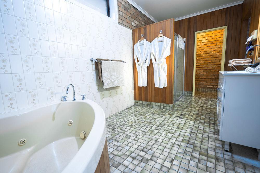 Farnham Court Motel And Restaurant Морвел Екстер'єр фото