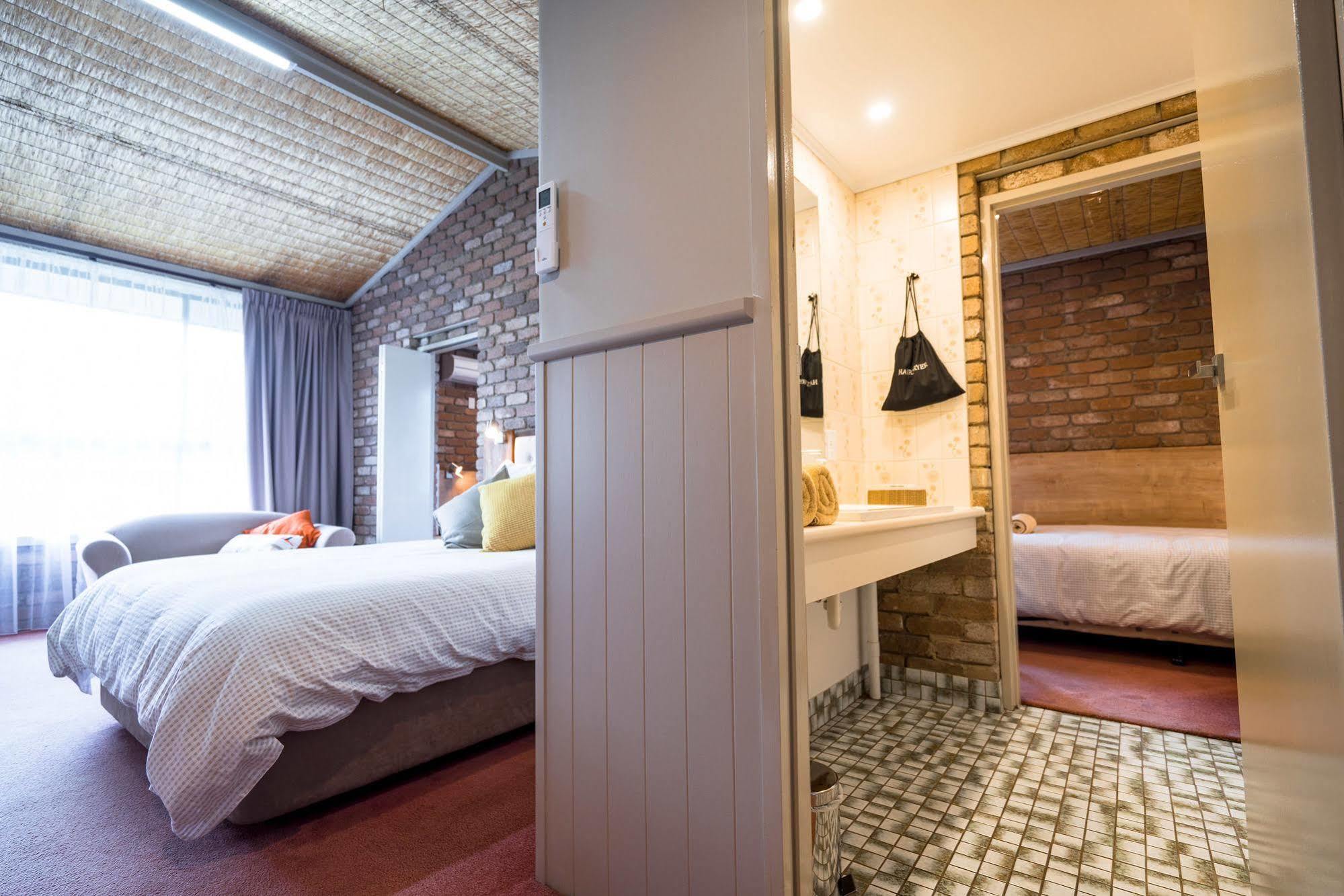 Farnham Court Motel And Restaurant Морвел Екстер'єр фото