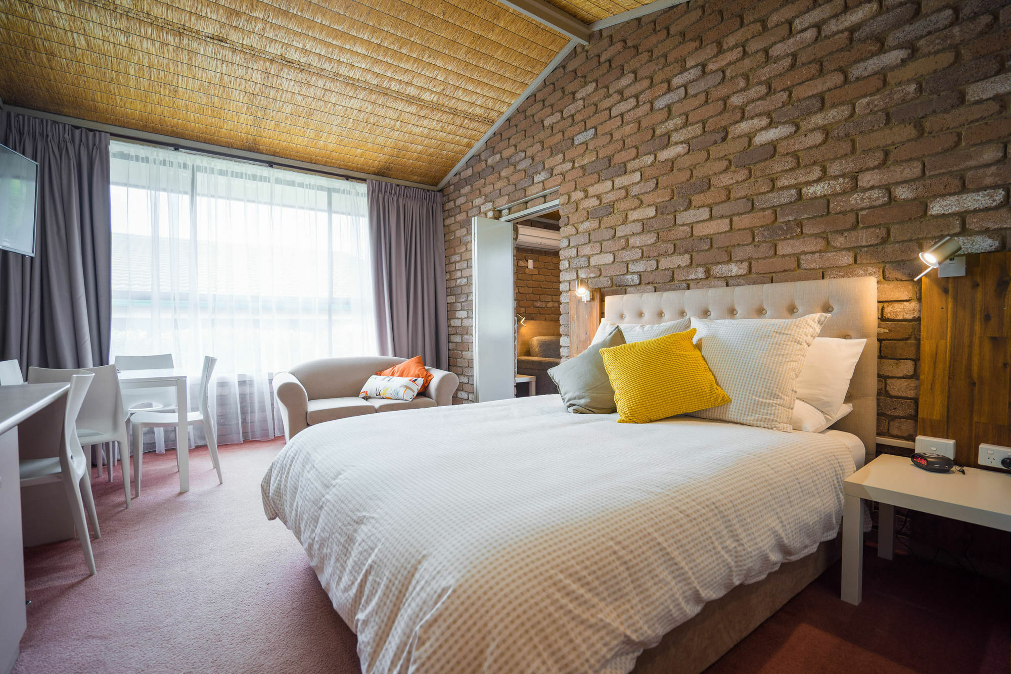 Farnham Court Motel And Restaurant Морвел Екстер'єр фото
